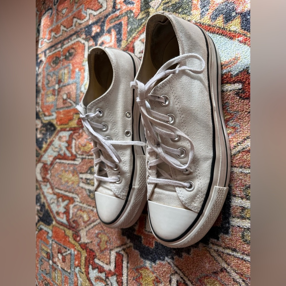 Converse - Picture 3 of 7